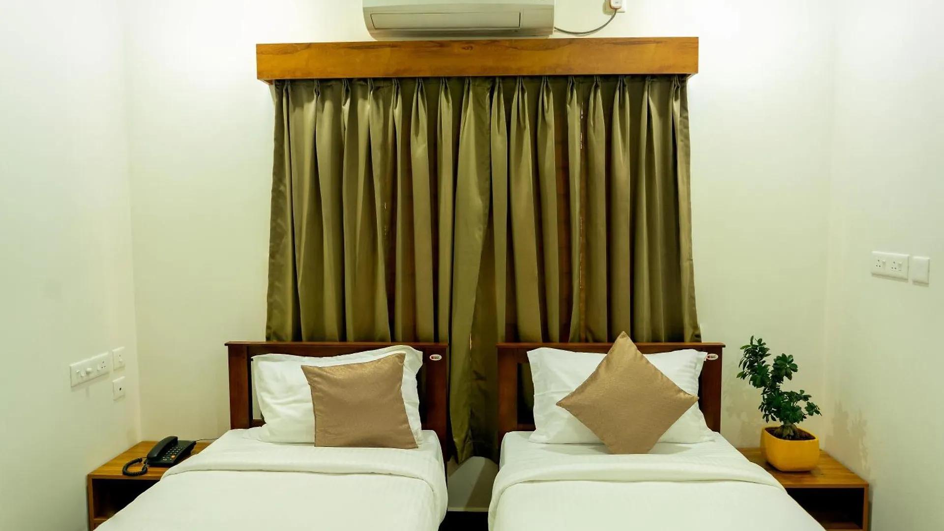 Hotel Fly View Airport Residency Nedumbassery