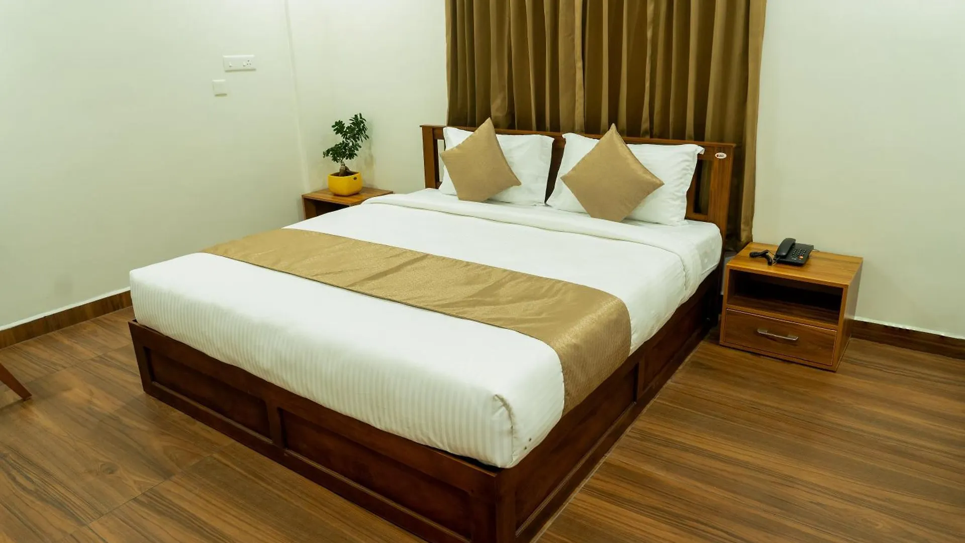 Hotel Fly View Airport Residency Nedumbassery